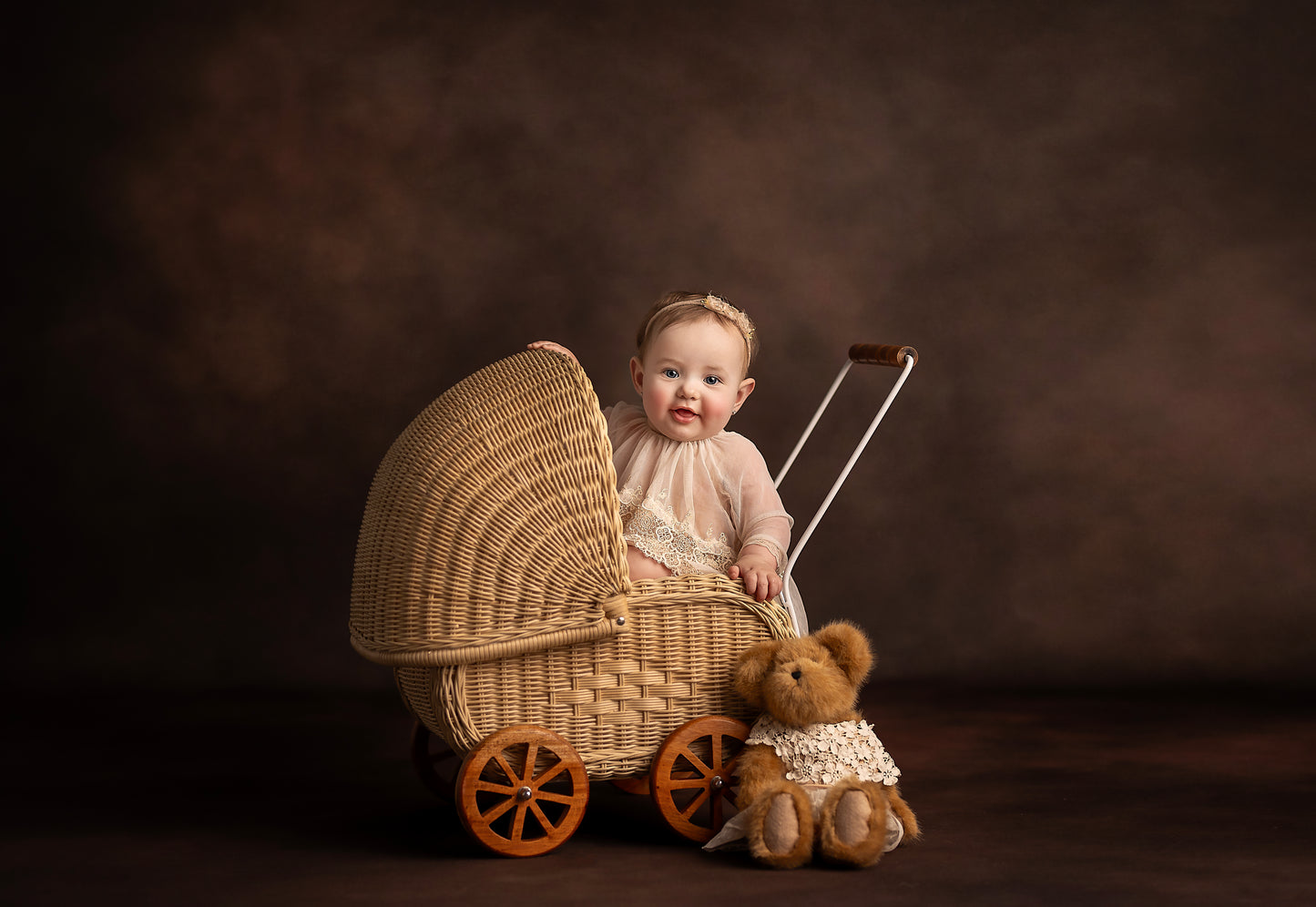 Ava Doll Pram