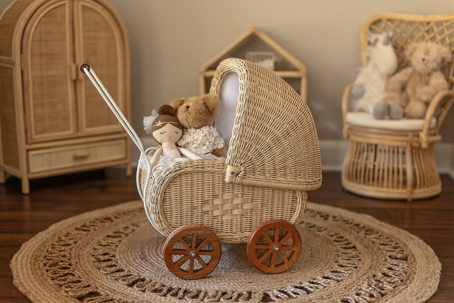 Ava Doll Pram