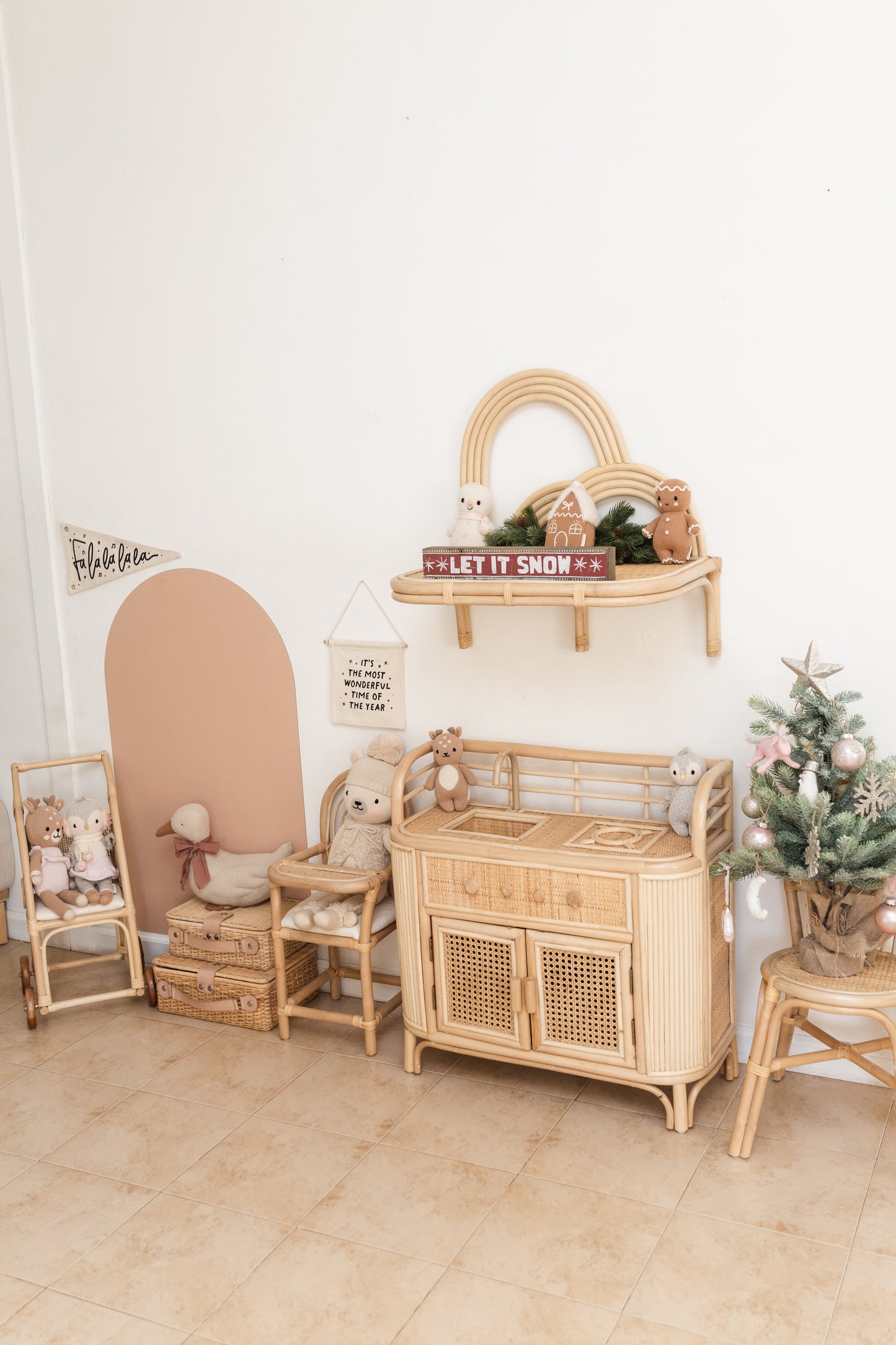 Gourmet Grove Kitchenette