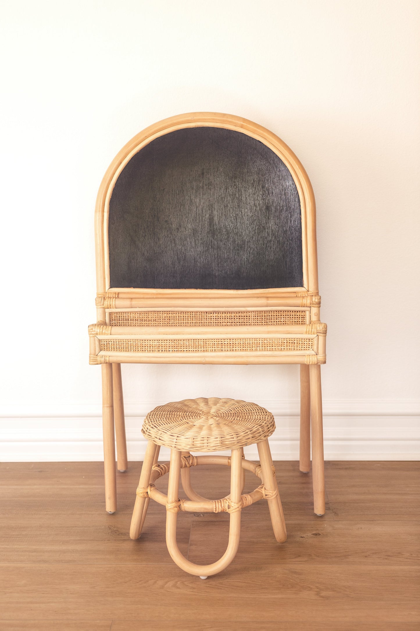 Leo's Learning Station