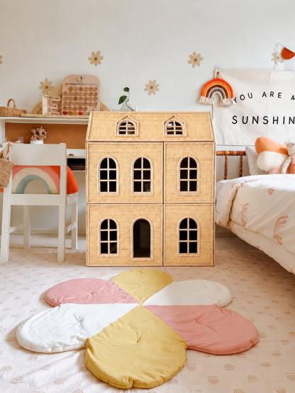 Mollyanna Dollhouse