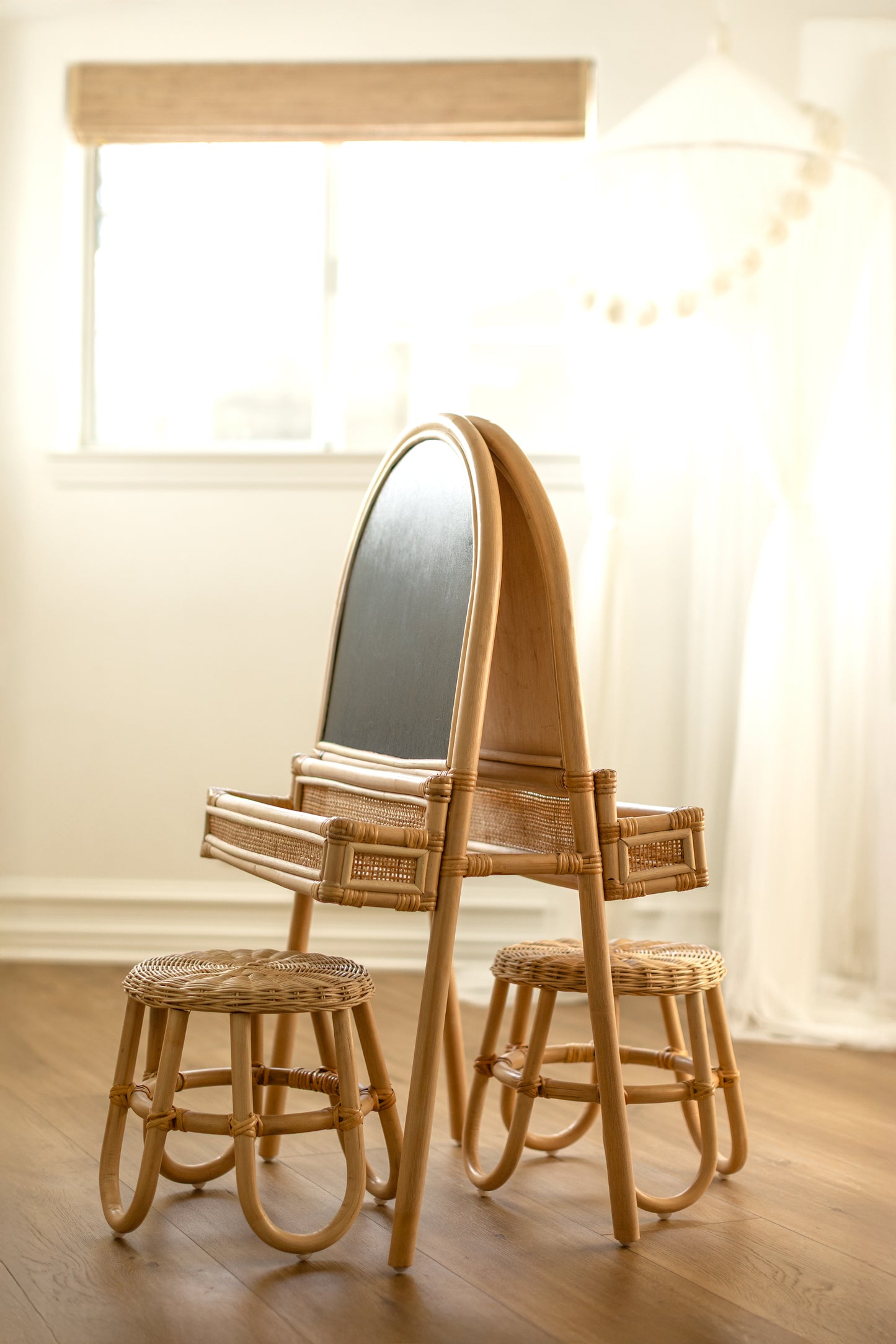 Leo's Learning Station