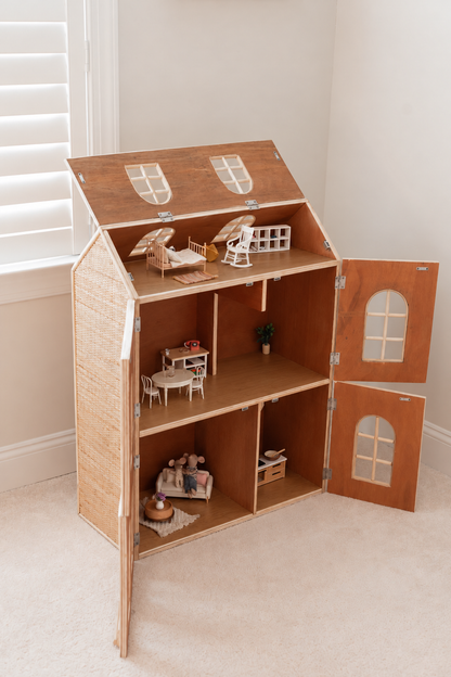 Mollyanna Dollhouse