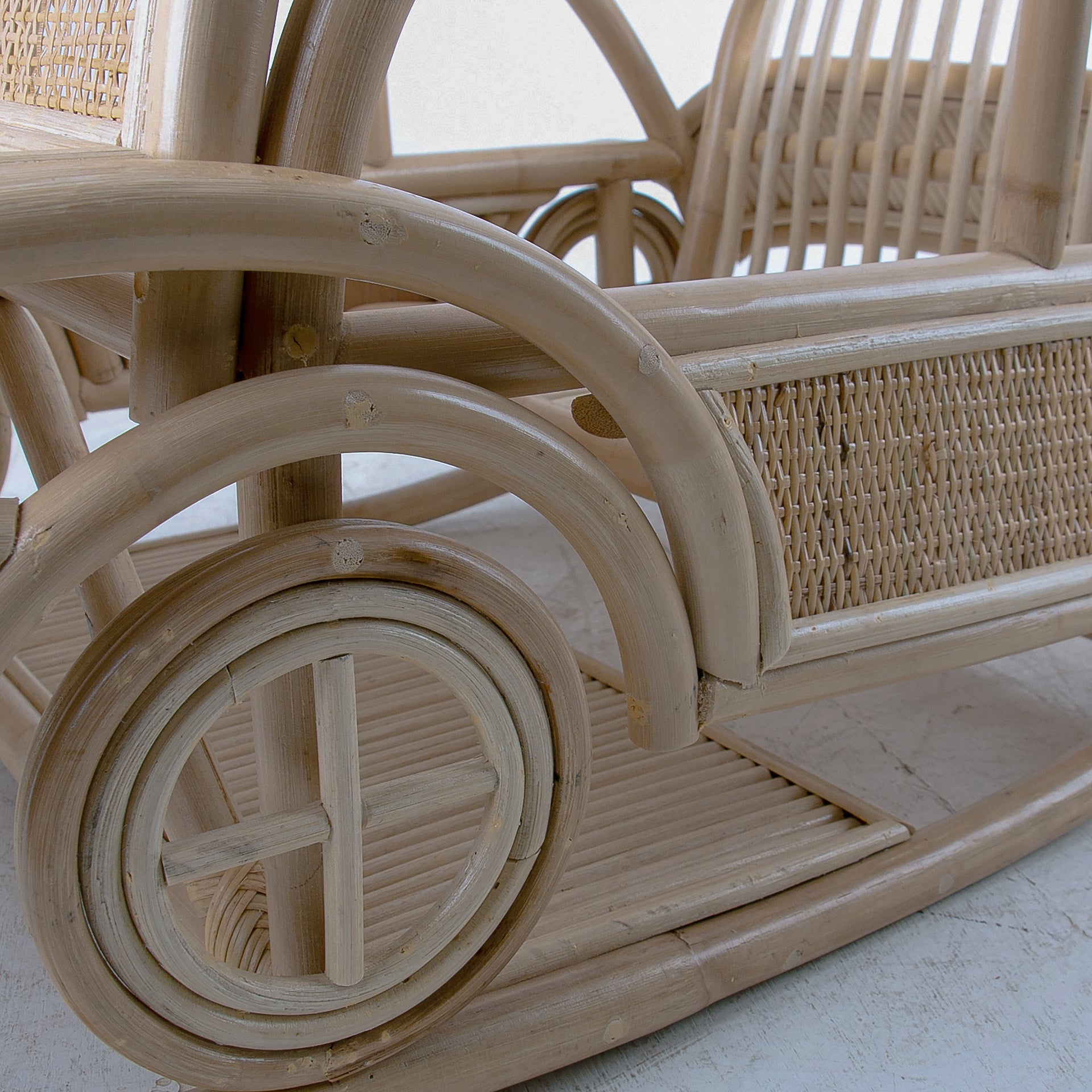 VW Wonder-Bug Rocker – Lila & Leo